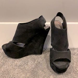 Madden Girl suede black wedge